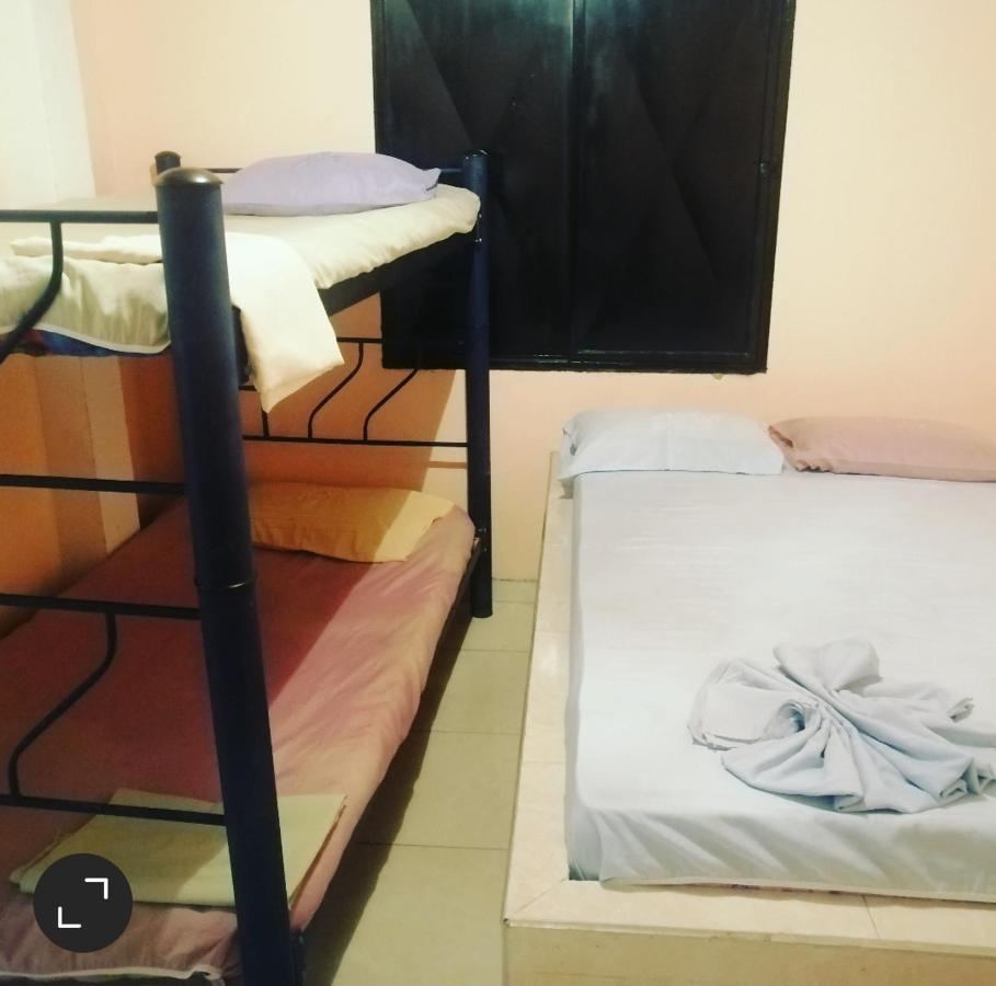 Casa Hospedaje Mayesty Hotel San Cipriano Стая снимка